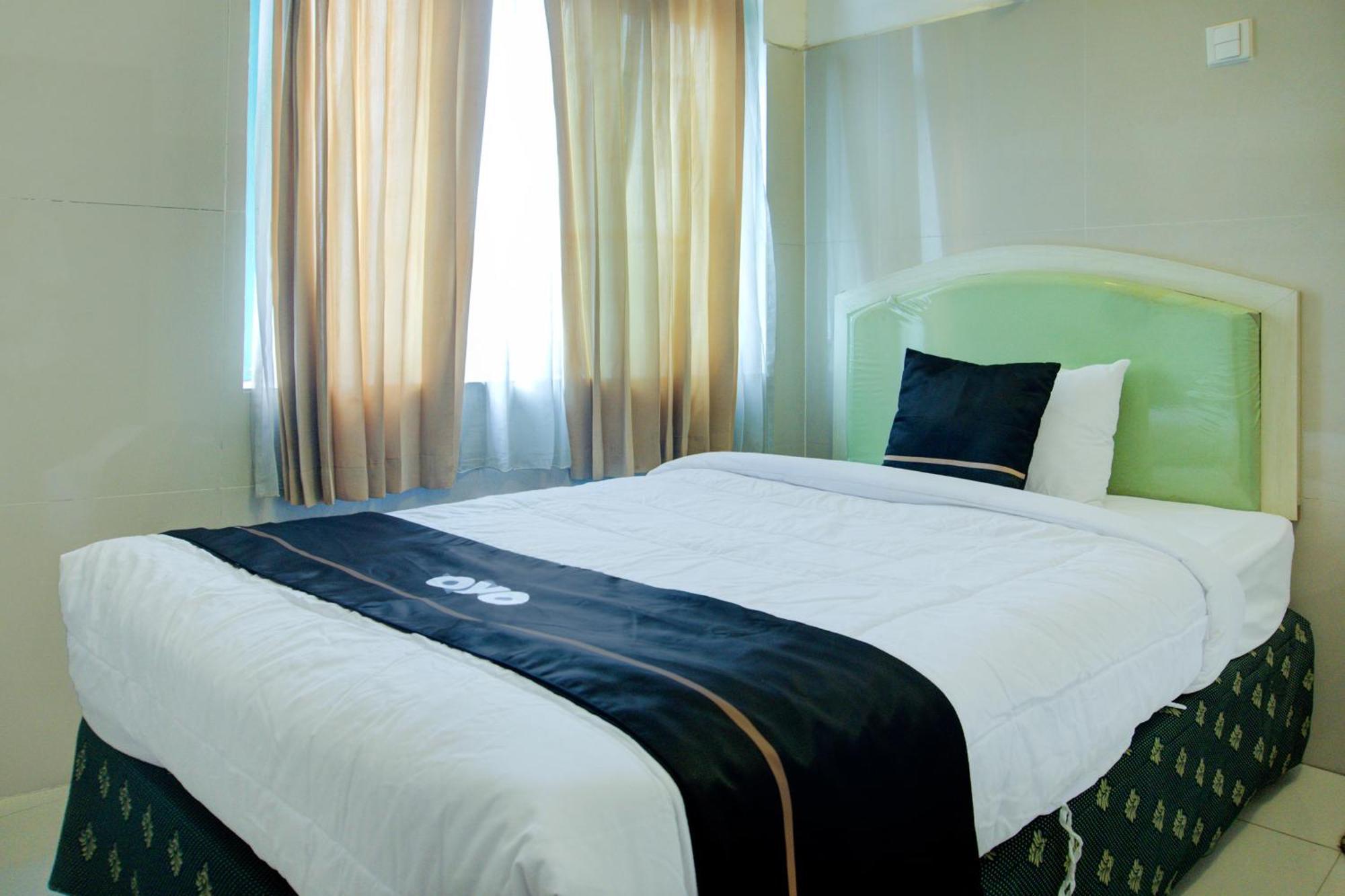 Townhouse Oak Palembang Near Jembatan Ampera Formerly Azzura Hotel Exterior foto